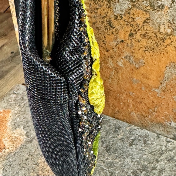 Vintage SOURE New York Bag 1960s Handcrafted Floral Beaded Needlepoint Purse EUC - Picture 7 of 13